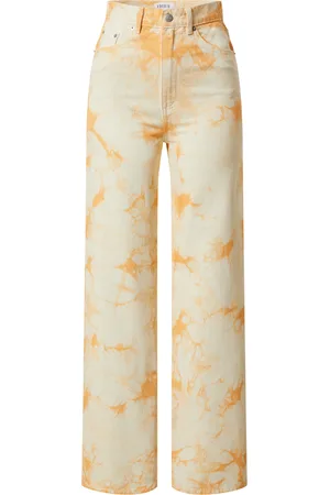 EDITED the label Jeans 