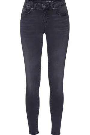 Noisy May Jeans