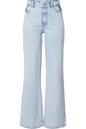 EDITED the label Jeans 