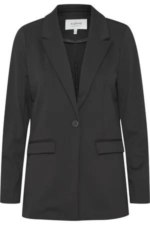 B YOUNG Blazers 
