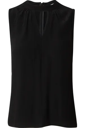 EDITED the label Blouse 