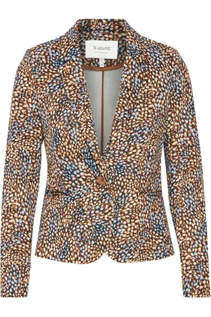 B YOUNG Blazers