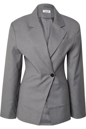 EDITED the label Blazers 