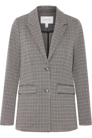 B YOUNG Blazers 