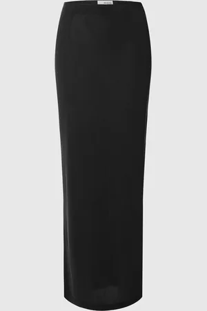 SELECTED Rok