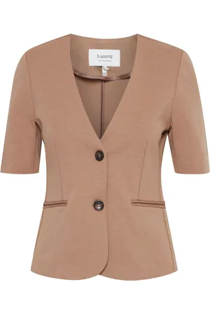 B YOUNG Blazers 