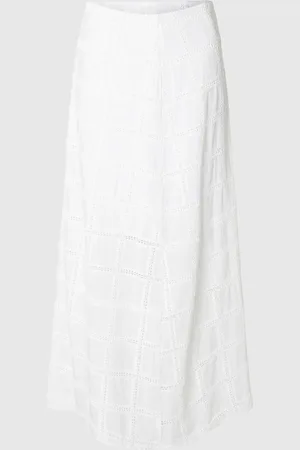 SELECTED Rok
