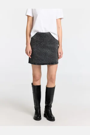 SELECTED Rok