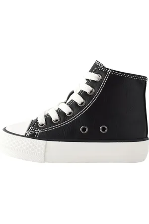 Next Sneakers