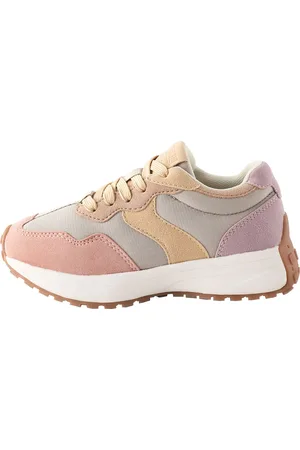 Next Sneakers