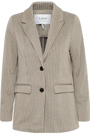 B YOUNG Blazers 