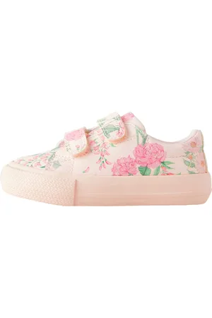 Next Sneakers