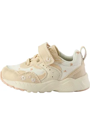 Next Sneakers
