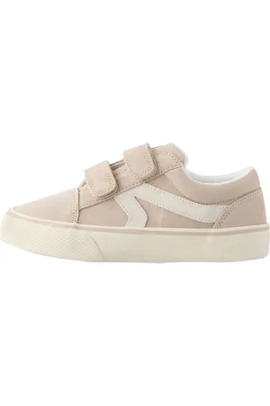 Next Sneakers