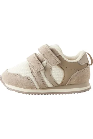 Next Sneakers