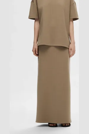 SELECTED Rok