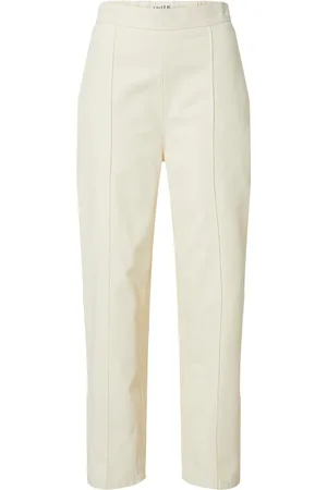 EDITED the label Broek 
