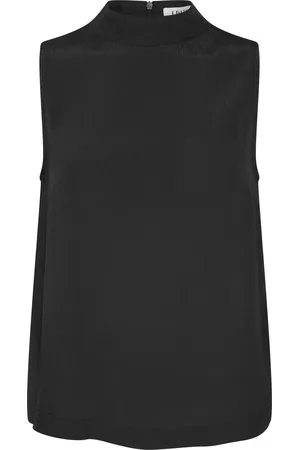 EDITED the label Blouse 