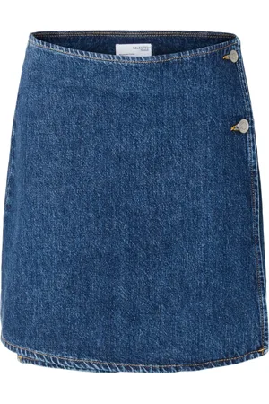 SELECTED Rok 
