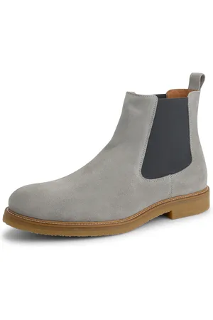 Travelin Chelsea boots 