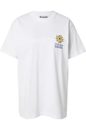 On Vacation Club Shirt 
