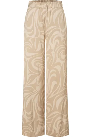 Ana Alcazar Broek 