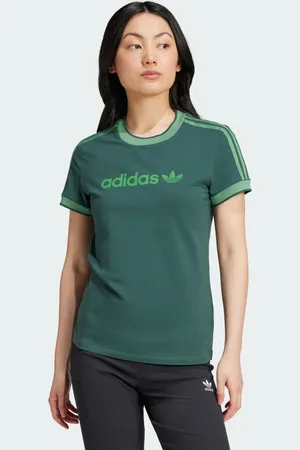adidas Graphic Badge Slim 3-Stripes T-shirt