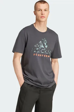 adidas FC Bayern München Seasonal Graphic T-shirt