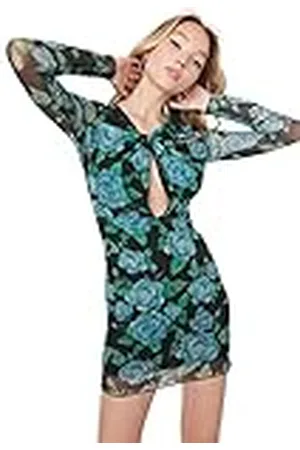 Trendyol Vrouwen Vrouw Getailleerde Bodycon Asymmetrische Kraag Gebreide Jurk, Meerkleurig, 66