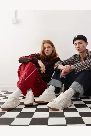 Vans Upland - Suède sneakers met dikke zool en reflecterend hielstuk in gebroken