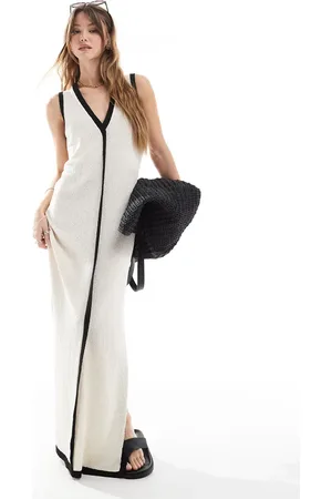 4th & Reckless Gebreide mouwloze maxi strandjurk met contrasterende rand en V-hals in ecru