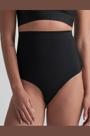 Bye Bra Onzichtbare medium corrigerende string met hoge taille in