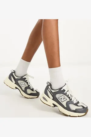 New Balance 530 - Sneakers in gebroken en grijs