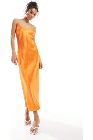 Miss Selfridge Maxi slipdress van satijnen jacquard met bandjes aan de achterkant in