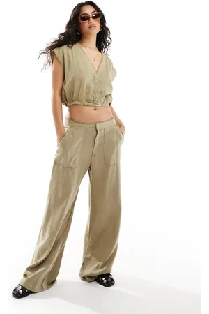 Pull&Bear Broek van linnen met wijde pijpen en onafgewerkte zoom in licht kaki, deel van co-ord set