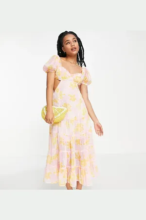Miss Selfridge Petite - Lange gelaagde jurk van chiffon met strik achter in met bloemenprint
