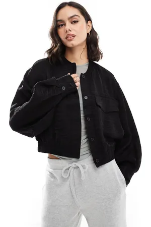 Object Cropped bomberjack met textuur in