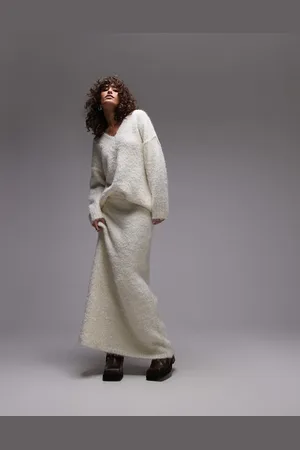 Topshop Gebreide pluizige rok in crème, deel van co-ord set