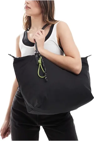 Pull&Bear Totetas met karabijndetails in