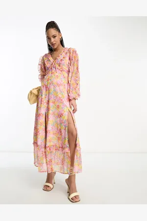 Miss Selfridge Lange jurk van chiffon met ruches en felgekleurde fijne bloemenprint