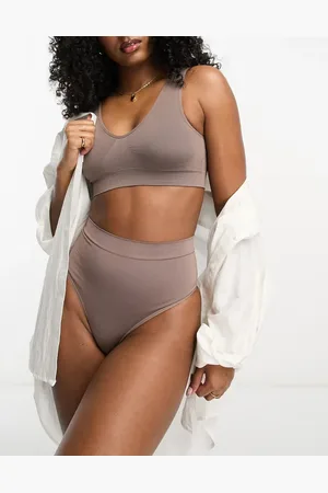 Magic Bodyfashion - Comfortabele licht corrigerende string in espresso