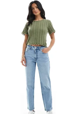 ASOS ASOS DESIGN Petite - Comfortabele slim-fit mom jeans in middenblauw