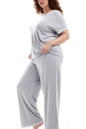 ASOS ASOS DESIGN Curve - Exclusive - Superzachte pyjamaset met T-shirt en broek in gemêleerd met kanten rand