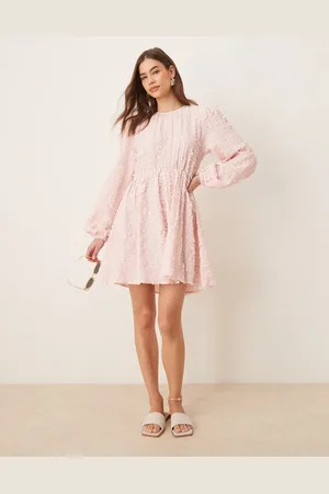 Gina Tricot Maxi-jurk met textuur, open achterkant met strikbandje en uitlopende mouwen in