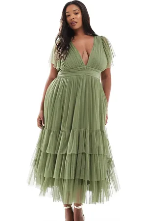 Lace & Beads Lace & Beads - Bruidsmeisjes - Madison - Midi-jurk in zacht olijfgroen