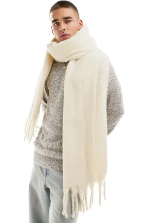 ASOS Pluizige grote sjaal in crème