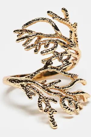 ASOS Ring met koraal-ontwerp in goudkleur