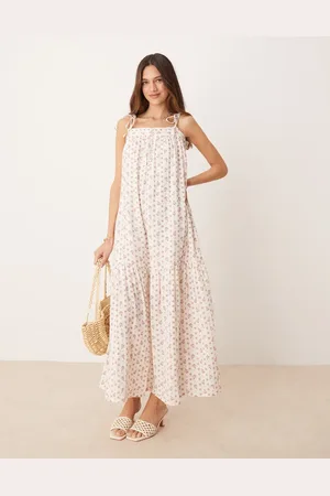 Y.A.S Aangerimpeld boho maxi-jurk met gestrikte schouderbandjes in fijne roze bloemenprint