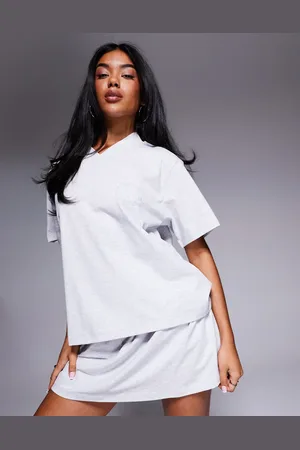 ASOS Weekend Collective - T-shirt met V-hals en geborduurd logo in gemêleerd , deel van co-ord set