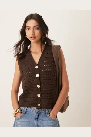 ASOS Grofgebreide gilet met goudkleurige knopen in chocoladebruin